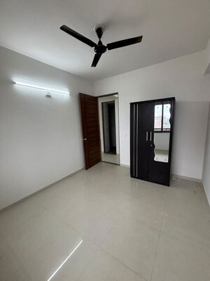 Room in 3 BHK Apartment at Chandkheda – for Rent