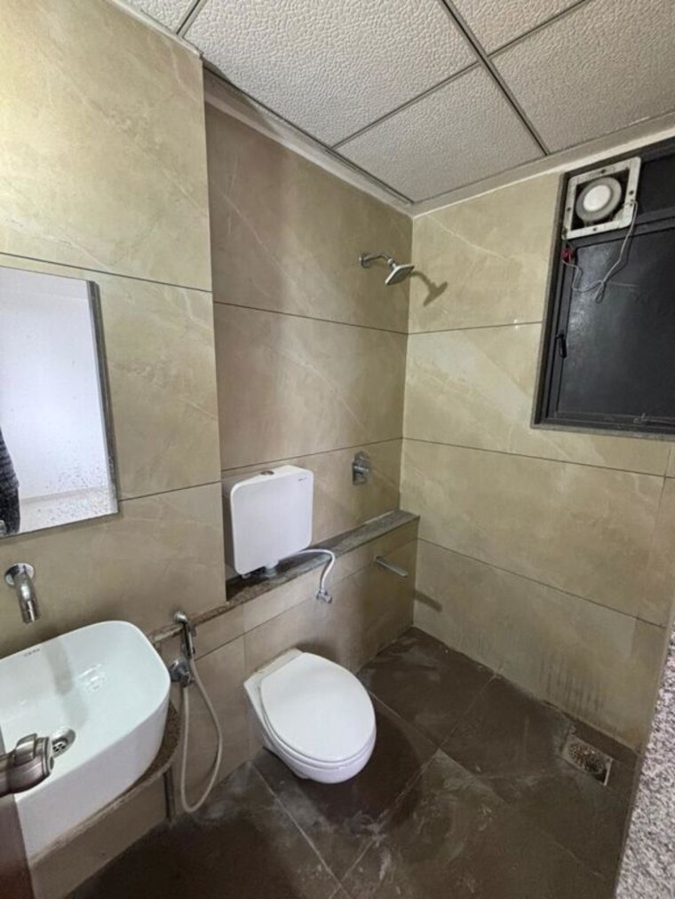 Attached Bathroom, chandkheda 3 Bedroom 1584 Sq.Ft. Apartment In Chandkheda Ahmedabad 10296680