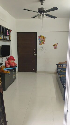 Furnished Amenities in 1 BHK Apartment at Venkatesh Graffiti, Keshav Nagar – for Rent