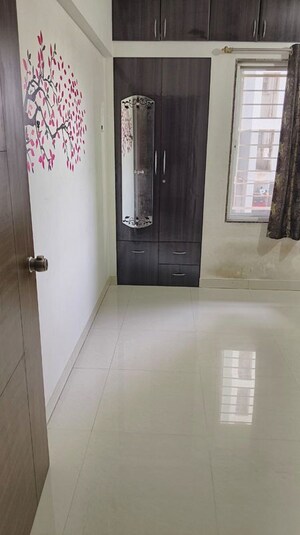 Room in 1 BHK Apartment at Venkatesh Graffiti, Keshav Nagar – for Rent