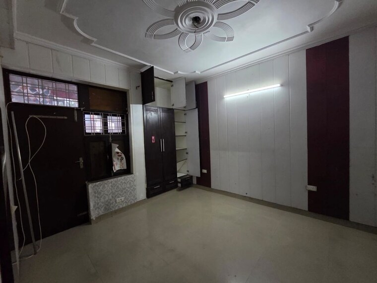 Room, sector 9a 3 Bedroom 160 Sq.Yd. Builder Floor In Sector 9a Gurgaon 10296761