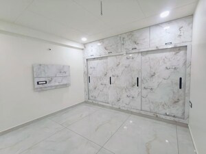 Room in 3 BHK Builder Floor at Syamala Nagar – for Sale