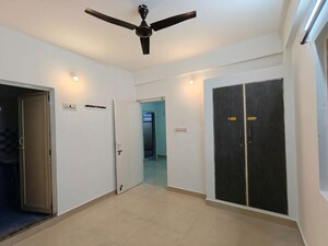 Room in 1 BHK Builder Floor at Agara – for Rent