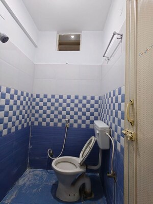Bathroom in 1 BHK Builder Floor at Agara – for Rent