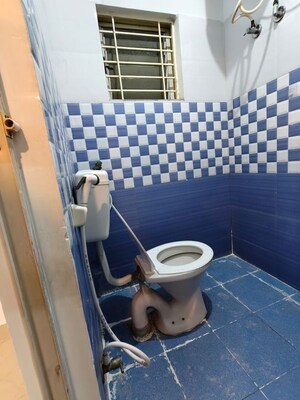 Bathroom in 1 BHK Builder Floor at Agara – for Rent