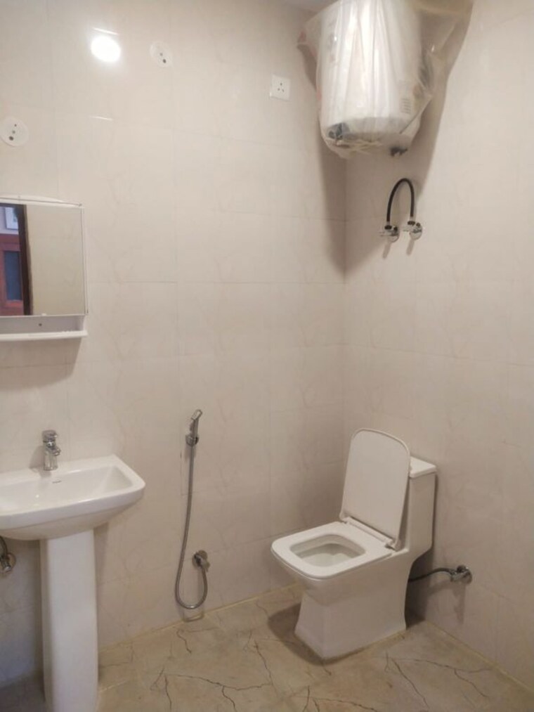 Bathroom, abcz-east-sapphire 2 Bedroom 1050 Sq.Ft. Apartment In Sector 45 Noida 10296782