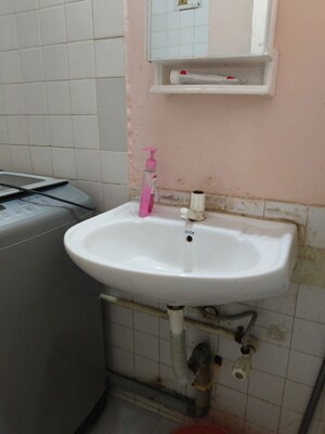 Bathroom in 1 RK Builder Floor at RWA Apartments Sector 41, Sector 41 – for Rent