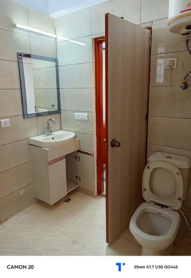Bathroom, ip extension 3 Bedroom 1250 Sq.Ft. Apartment In Ip Extension Delhi 10296804