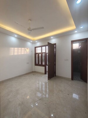 Room in 3 BHK Builder Floor at Malviya Nagar – for Sale