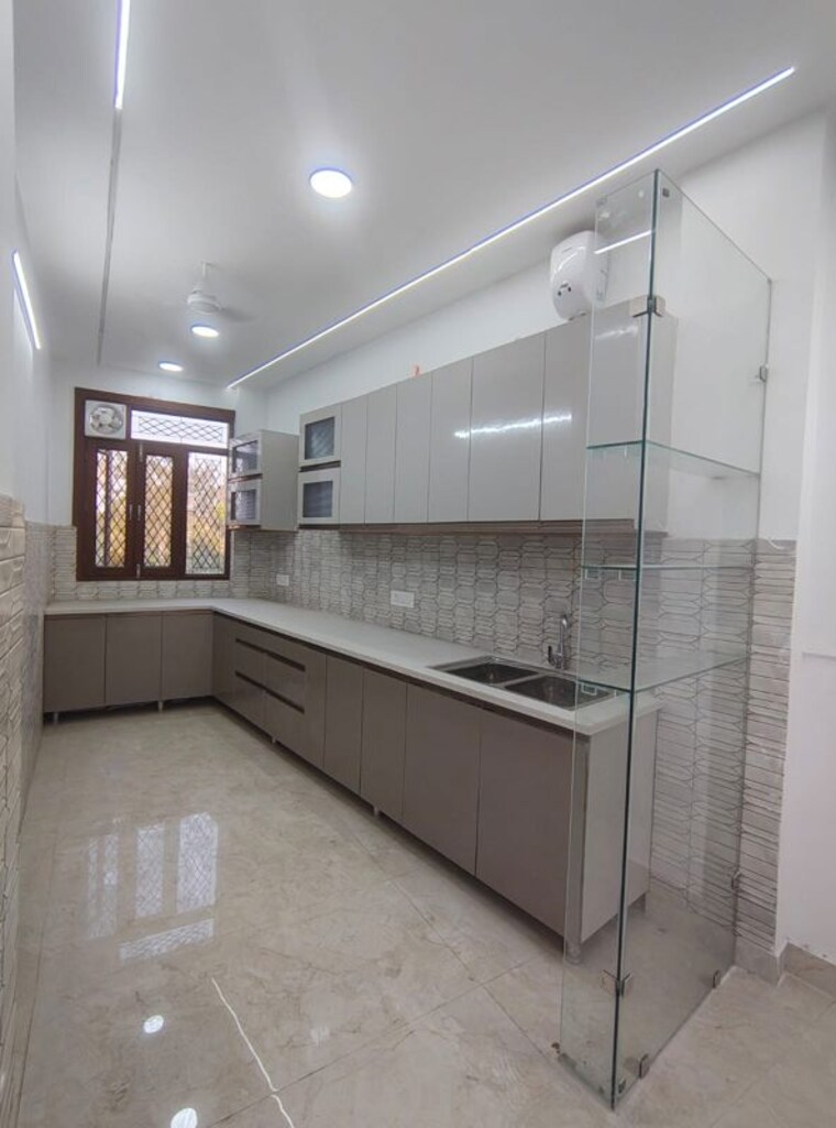 Kitchen, malviya nagar 3 Bedroom 1800 Sq.Ft. Builder Floor In Malviya Nagar Delhi 10296806