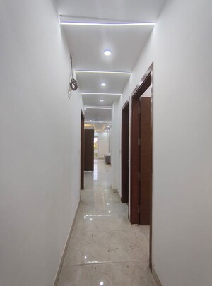 Building Lobby in 3 BHK Builder Floor at Malviya Nagar – for Sale