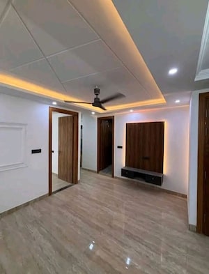 Room in 2 BHK Apartment at Chattarpur – for Rent