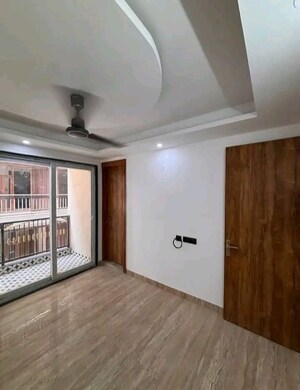 Room in 2 BHK Apartment at Chattarpur – for Rent
