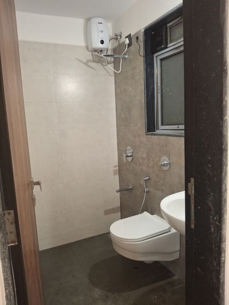 Bathroom, shiv-shakti-tower-28 1 Bedroom 510 Sq.Ft. Apartment In Malad East Mumbai 10296817