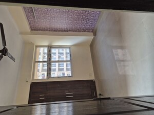 Room in 2 BHK Apartment at Amrapali Princely Estate, Sector 76 – for Rent