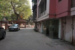 Studio+ Pooja Room Apartment For Rent in Sai Sadan Govandi