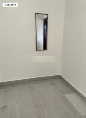 Room in 3 BHK Apartment at Jugals Emerald Court, Hazratganj – for Rent