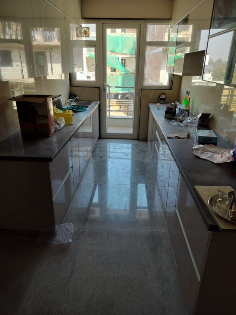 Kitchen, sector 33 2 Bedroom 1200 Sq.Ft. Builder Floor In Sector 33 Gurgaon 10296886