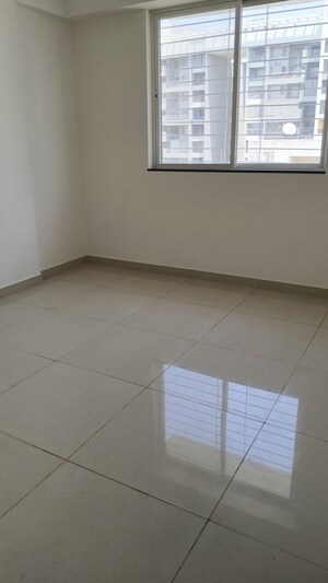 Room in 2 BHK Apartment at Utsav 51 Balewadi Residences, Balewadi – for Rent