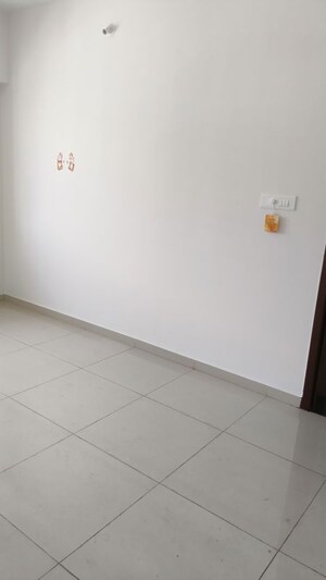 Room in 2 BHK Apartment at Utsav 51 Balewadi Residences, Balewadi – for Rent