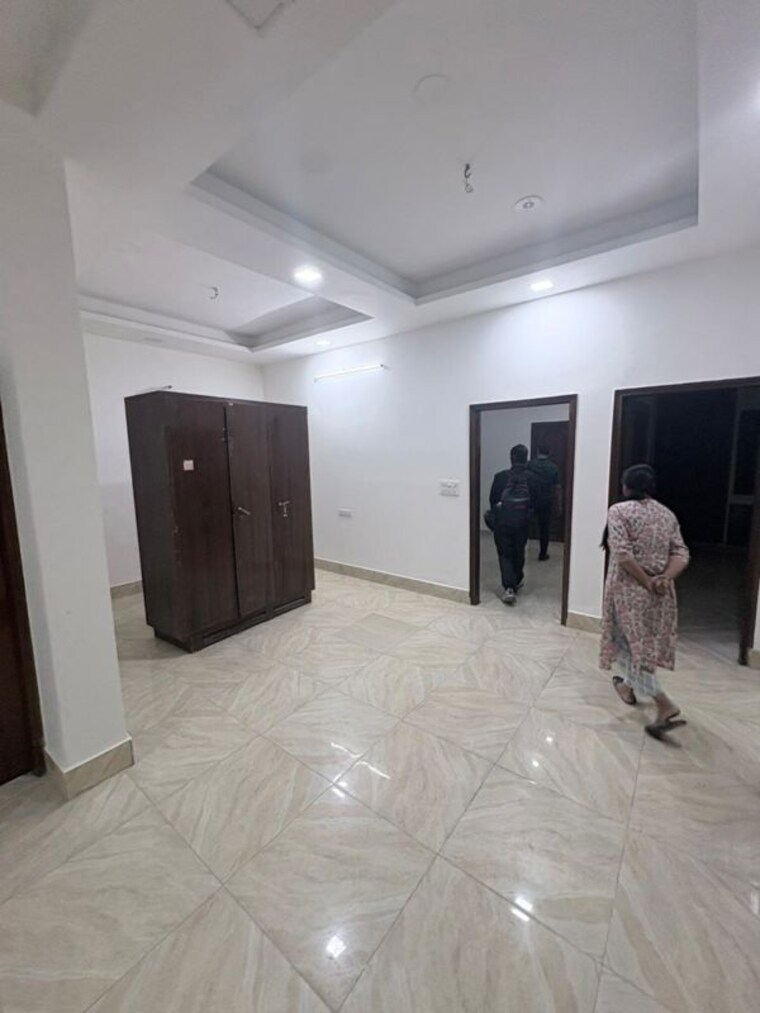 Room, savita vihar 3 Bedroom 1680 Sq.Ft. Builder Floor In Savita Vihar Delhi 10296780