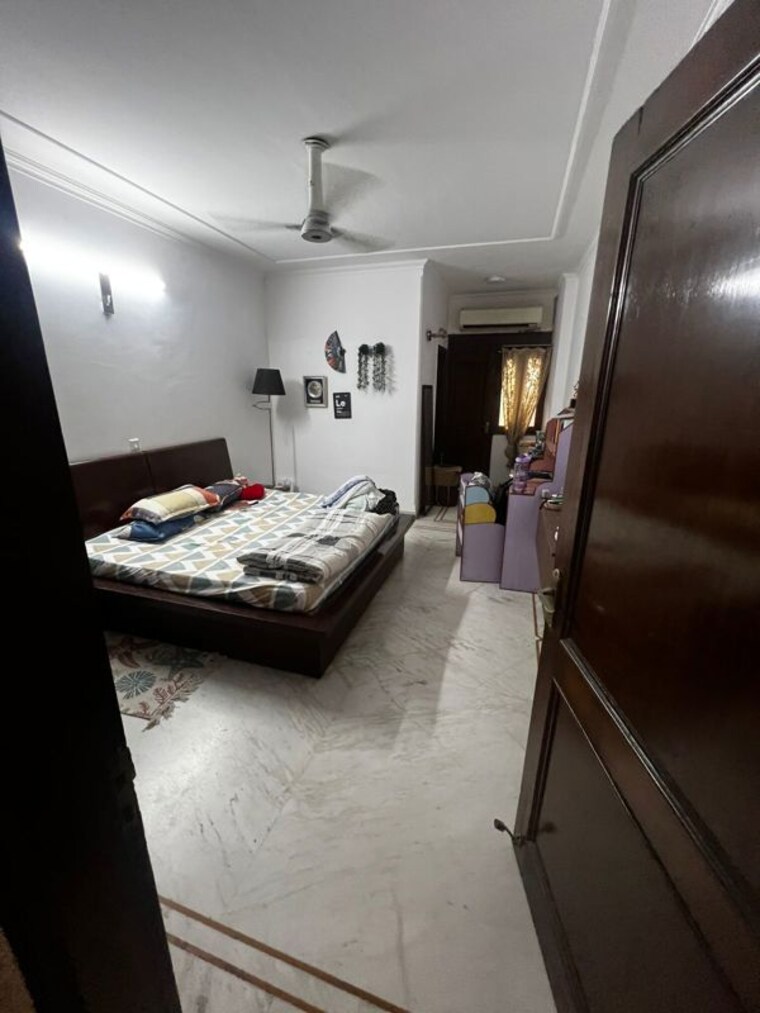 Bedroom, greater kailash i 3 Bedroom 208 Sq.Yd. Builder Floor In Greater Kailash I Delhi 10297019