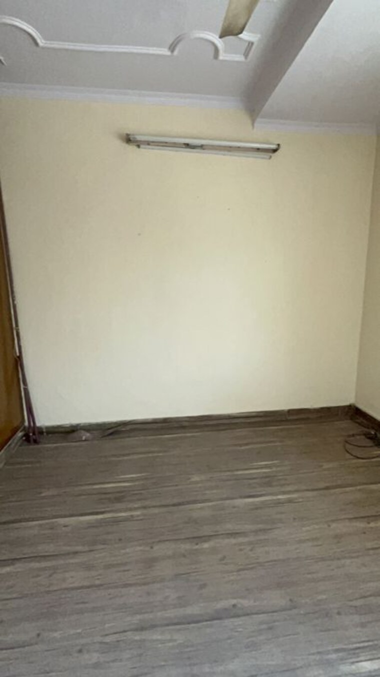 Room, mayur vihar 2 Bedroom 1200 Sq.Ft. Apartment In Mayur Vihar Delhi 10297015