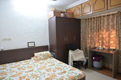 1 BHK + Pooja Room,Servant Room Apartment For Rent in Sabari Shaan