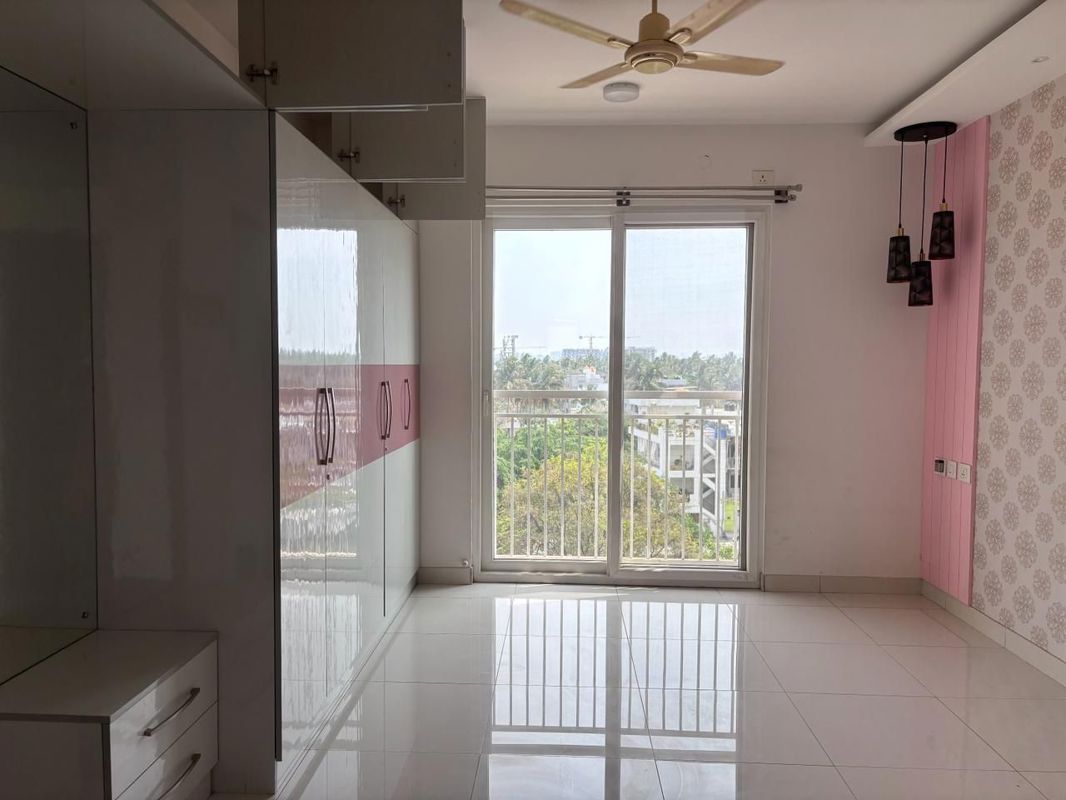 2 BHK + Pooja Room Apartment For Sale in Puravankara Palm Beach