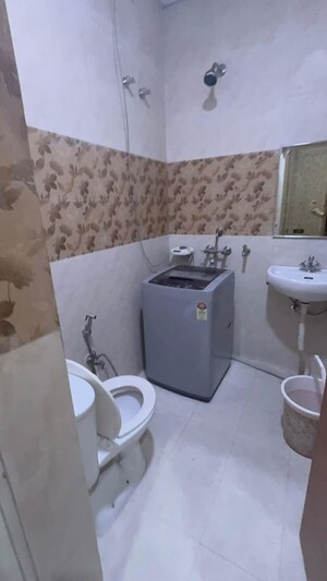 Team Area in 2 BHK Independent House at Viram Khand – for Rent