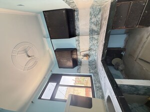 Team Area in 2 BHK Builder Floor at Dwarka Mor – for Rent