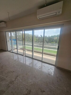 Room in 4 BHK Apartment at LnT Elixir Reserve, Powai – for Rent