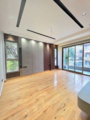 Room in 3 BHK Builder Floor at BPTP Astaire Gardens, Sector 70a – for Sale