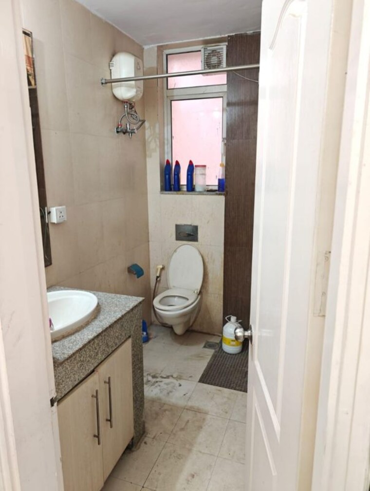 Bathroom, raheja-vedaanta 2 Bedroom 1432 Sq.Ft. Apartment In Sector 108 Gurgaon 10297251