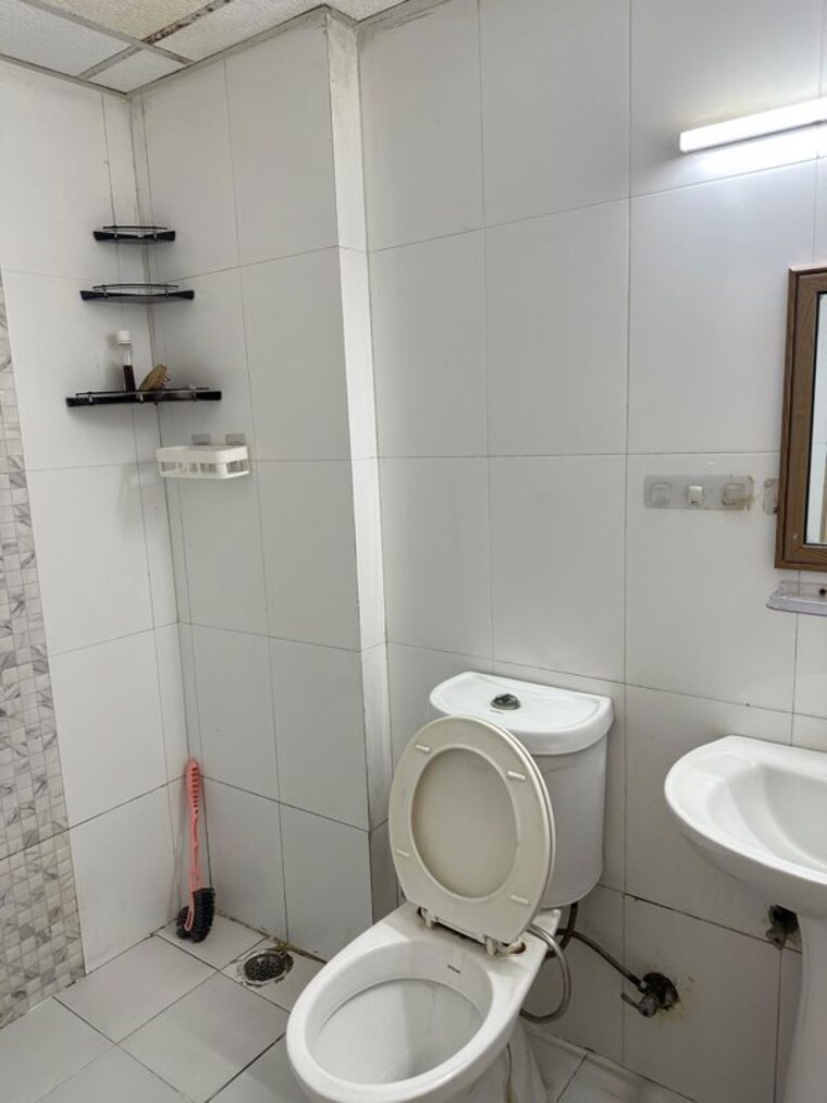 Bathroom, supertech-cape-town 2 Bedroom 1150 Sq.Ft. Apartment In Sector 74 Noida 10297257