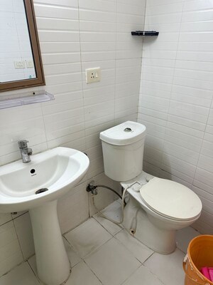 Bathroom in 2 BHK Apartment at Supertech Cape Town, Sector 74 – for Rent