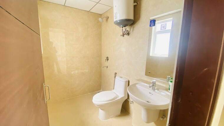 Bathroom, omaxe-the-resort 3 Bedroom 1570 Sq.Ft. Apartment In South Mullanpur Chandigarh 10297278