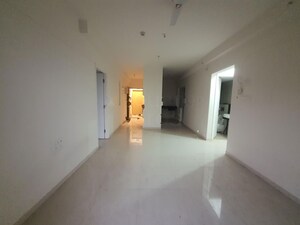 Room in 3 BHK Apartment at Godrej Hillside, Mahalunge – for Rent