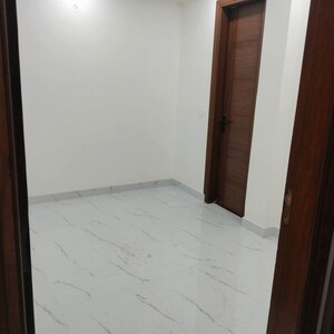 Room in 1 BHK Builder Floor at Saket – for Rent