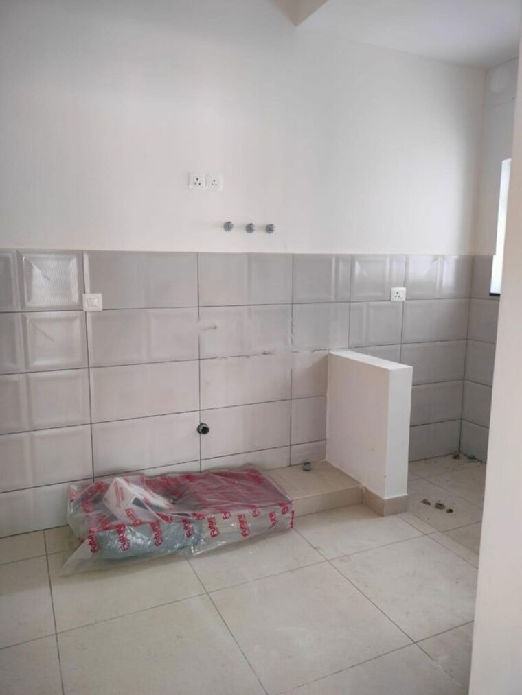 Bathroom, prestige-green-gables 3 Bedroom 1155 Sq.Ft. Apartment In Panathur Bangalore 10297347