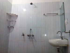 Bathroom in 1 BHK Villa at RWA Apartments Sector 72, Sector 72 – for Rent