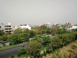 Plot Area in 1 BHK Villa at RWA Apartments Sector 72, Sector 72 – for Rent