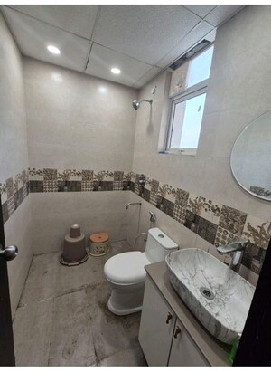 Team Area in 2.5 BHK Builder Floor at Signature Global Park, Sohna Sector 36 – for Rent