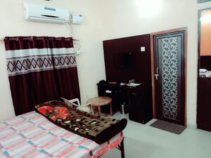Bedroom in 3.5 BHK Apartment at Ansal Celebrity Meadows, Sushant Golf City – for Rent