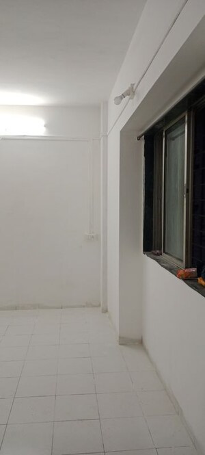 Room in 1 BHK Apartment at Dhanlaxmi Apartments Narayan Peth, Narayan Peth – for Sale