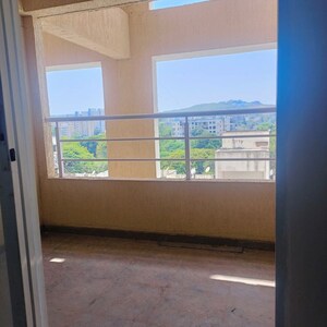 Room in 2 BHK Apartment at Gada Anutham, Hadapsar – for Rent