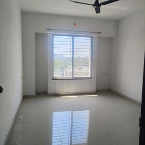 Room in 2 BHK Apartment at Gada Anutham, Hadapsar – for Rent