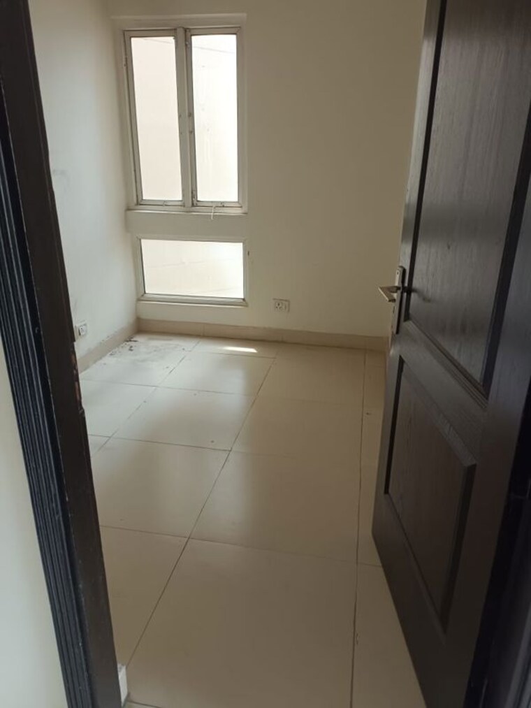 Bathroom, aims-golf-avenue-ii 2 Bedroom 930 Sq.Ft. Apartment In Sector 75 Noida 10297440