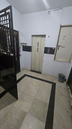Team Area in 3 BHK Apartment at Pawar Enclave, Hadapsar – for Rent