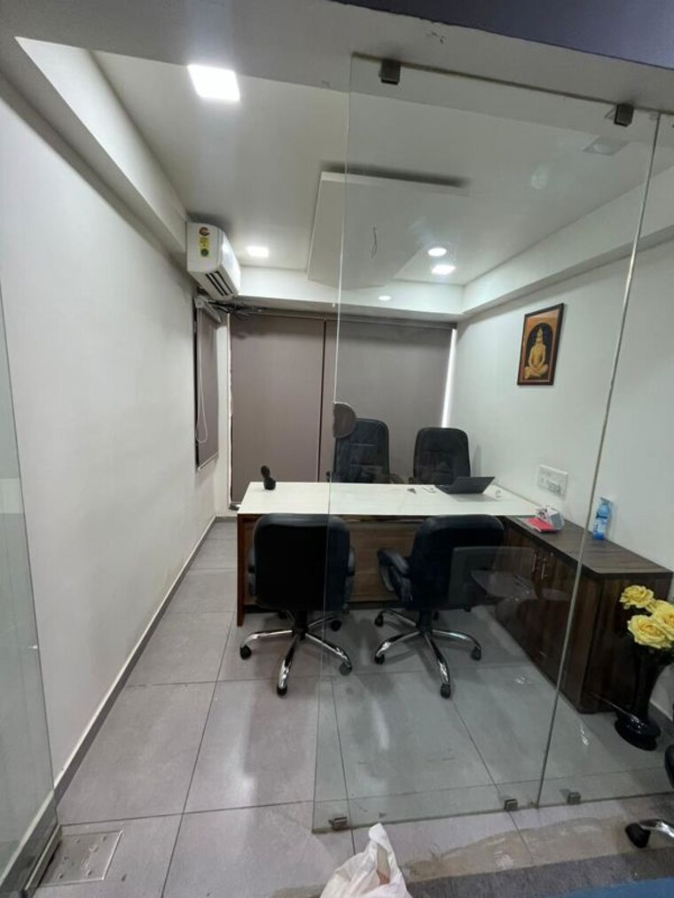 Team Area, zaveri-31five Commercial Office Space 540 Sq.Ft. In Makarba Ahmedabad 10297458